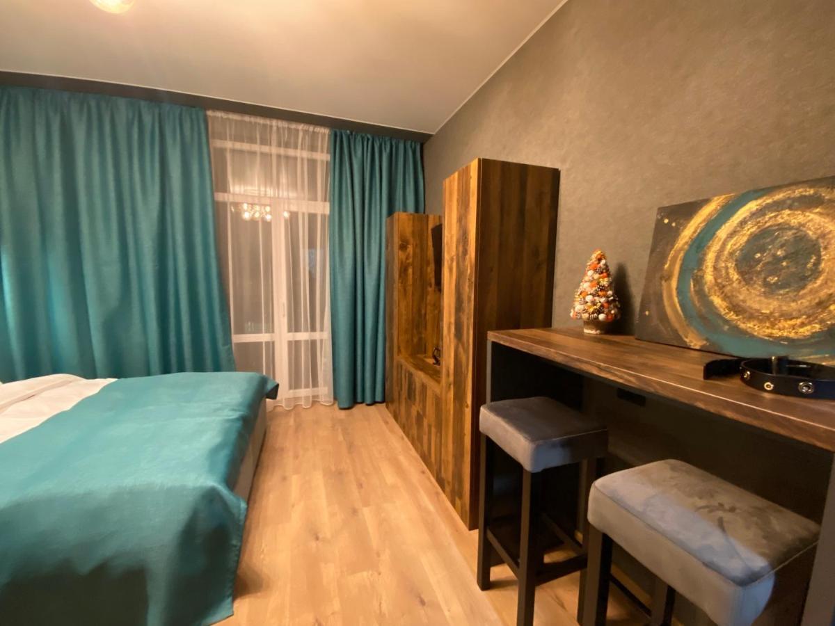 Apartments Lux In City Center Lviv Exteriör bild